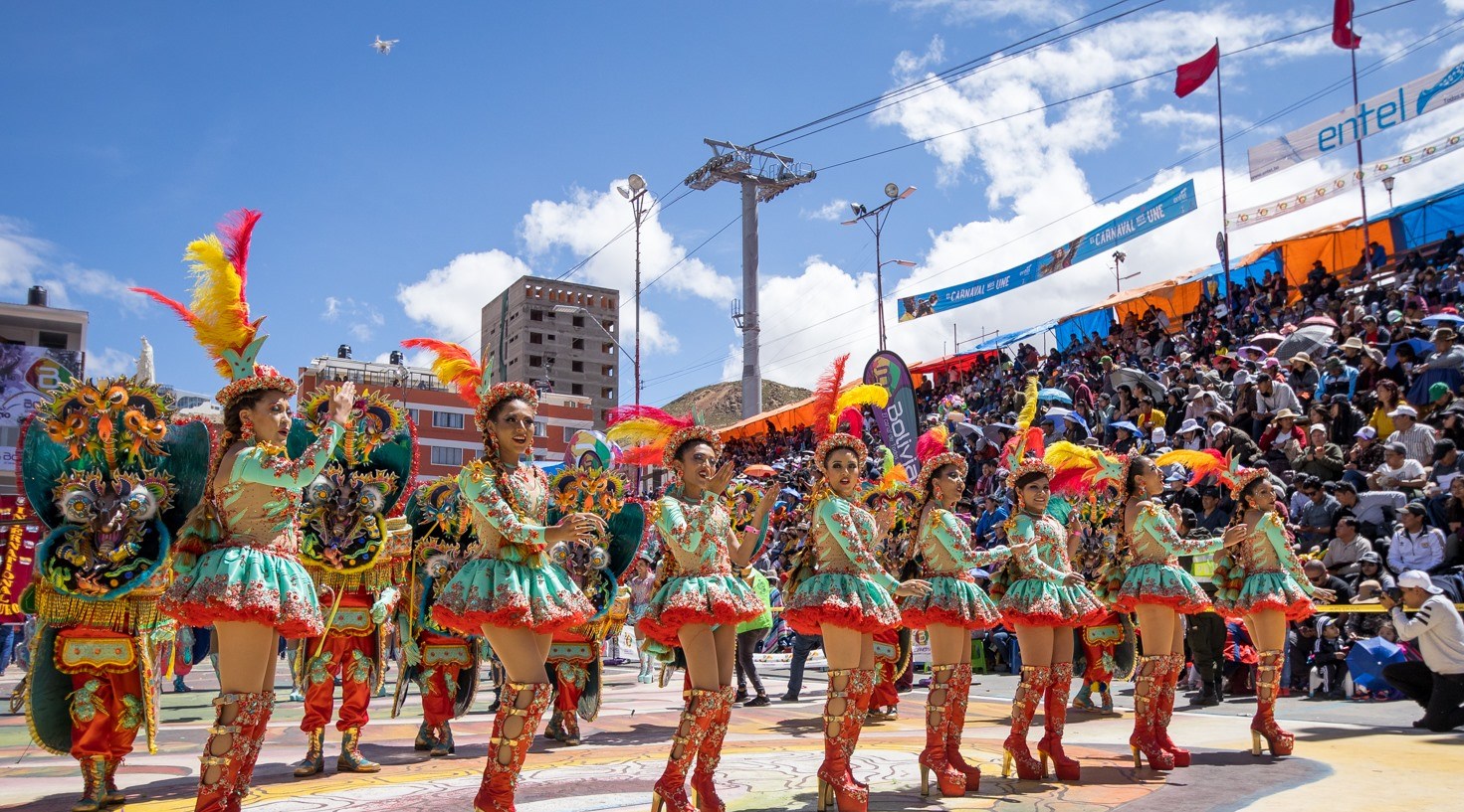 Cuatro Carnavales en Bolivia reúnen más de 400,000 Espectadores FIPETUR